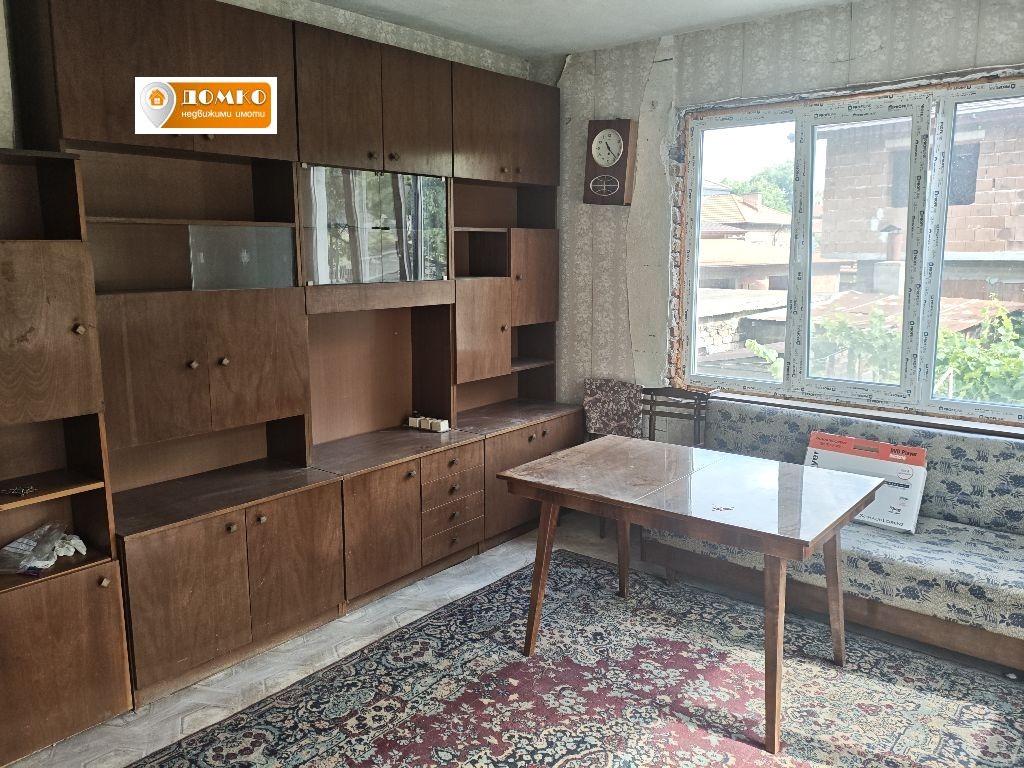 Продава ЕТАЖ ОТ КЪЩА в град Пазарджик, Изток