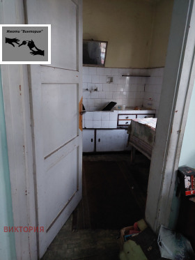 Продава КЪЩА в град Пазарджик, Запад