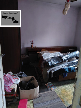 Продава КЪЩА в град Пазарджик, Запад