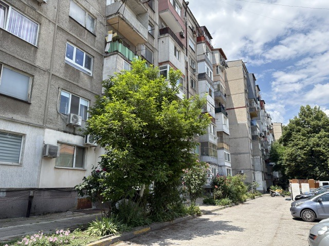 Продава 2-СТАЕН в град Пазарджик, Ставропол