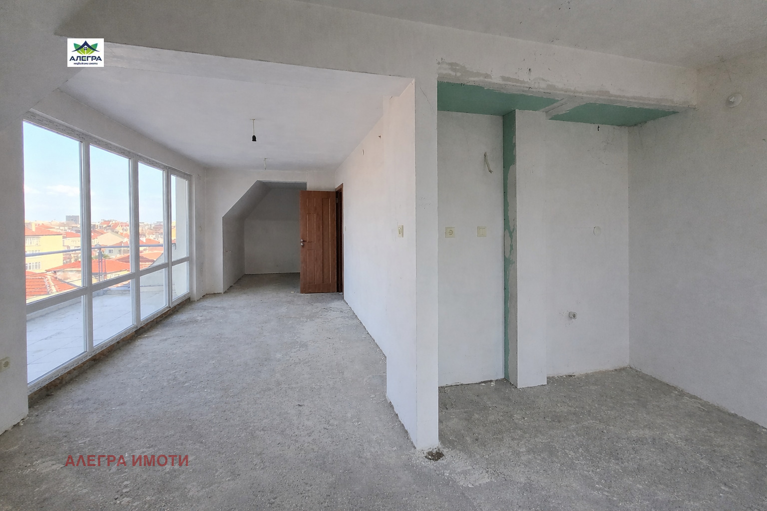 Продава 2-СТАЕН в град Пазарджик, Устрем