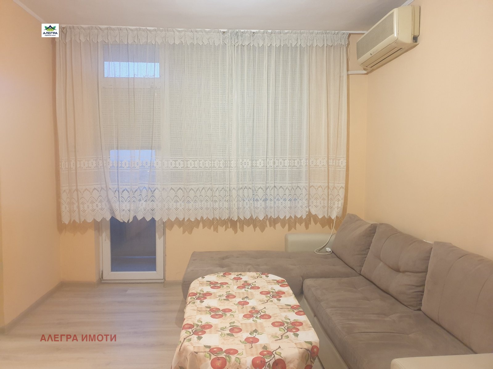 Продава 3-СТАЕН в град Пазарджик, Изток