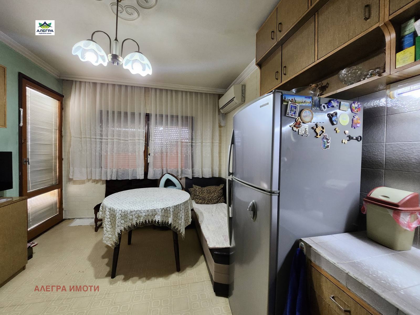 Продава 3-СТАЕН в град Пазарджик, Изток