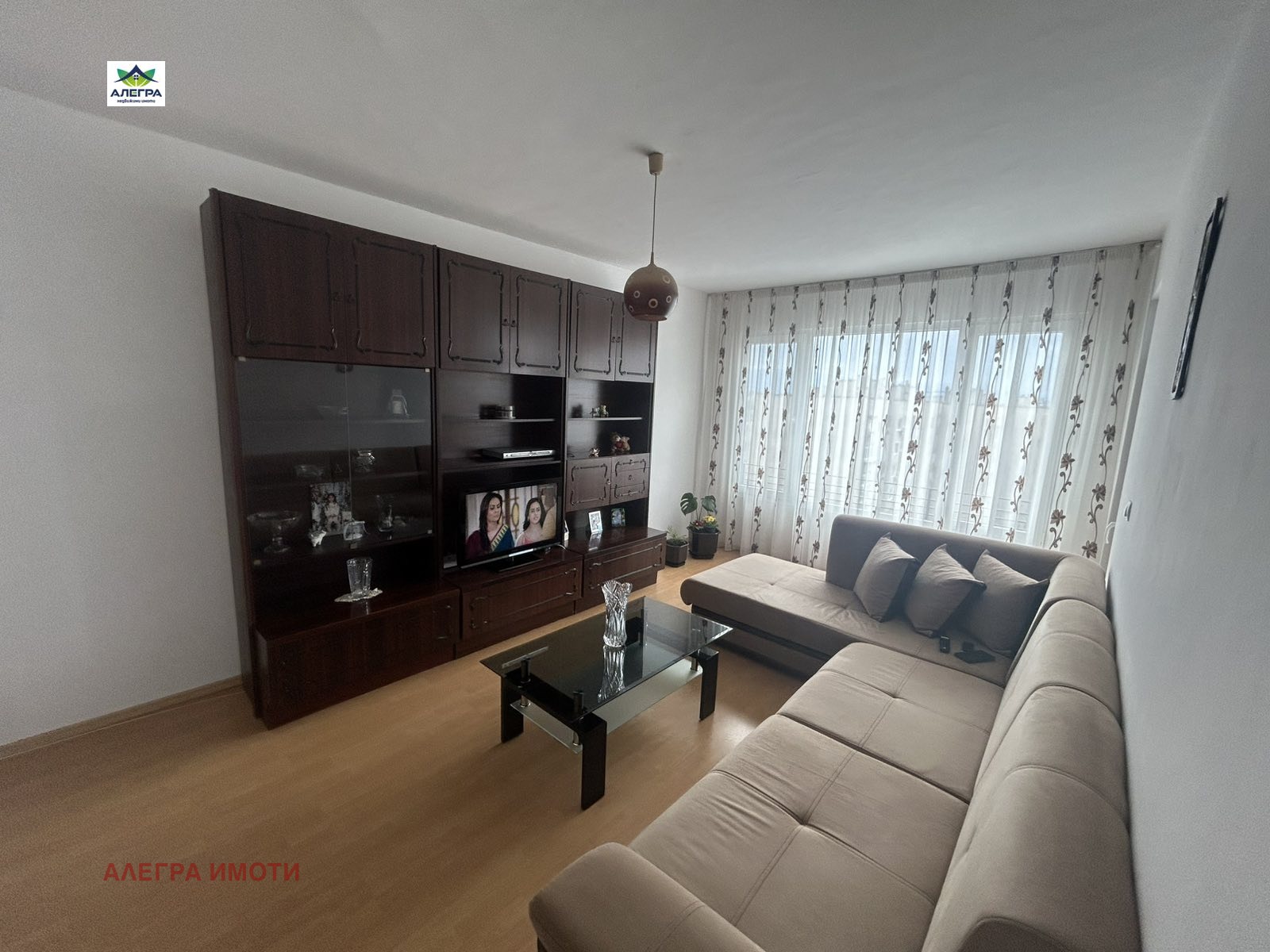 Продава 3-СТАЕН в град Пазарджик, Изток