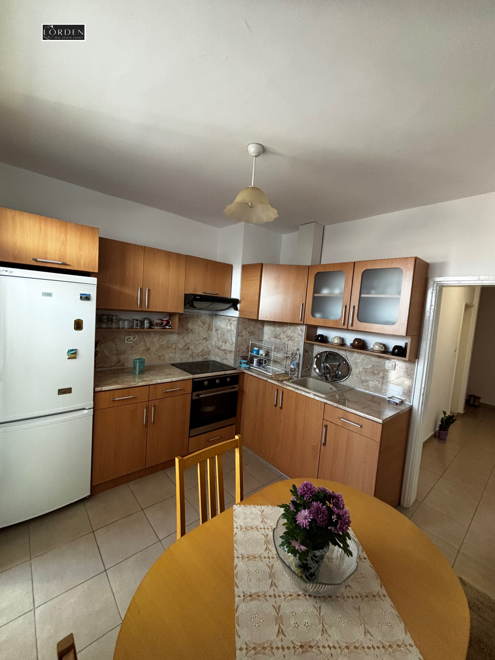 Продава 3-СТАЕН в град Пазарджик, Изток