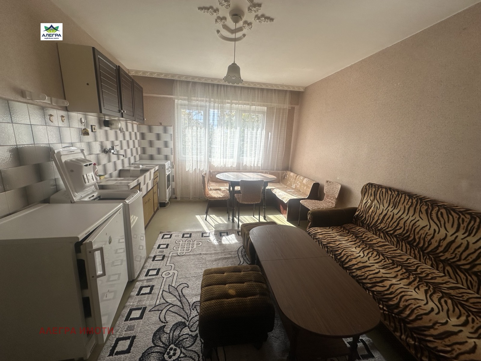 Продава 2-СТАЕН в град Пазарджик, Запад