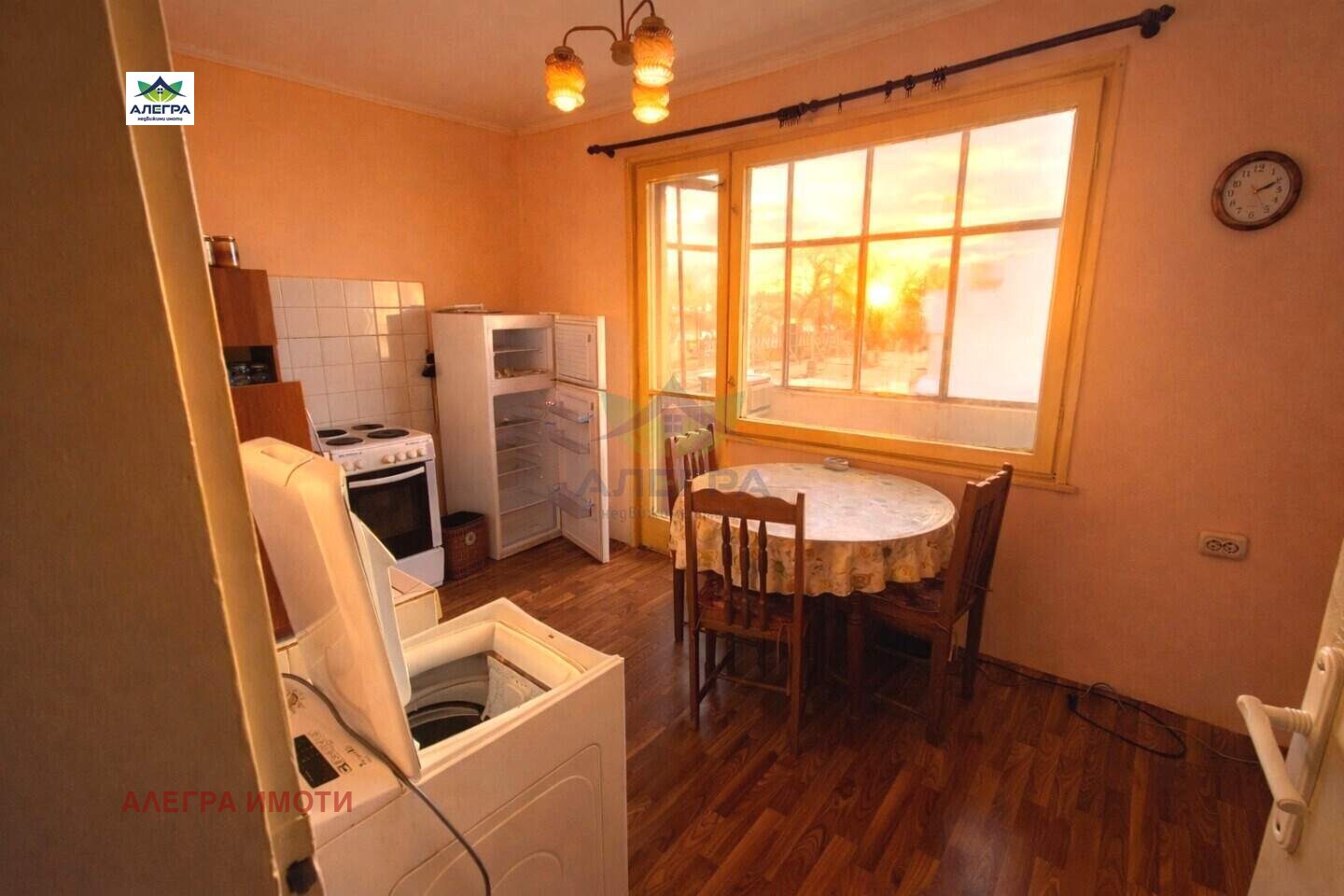 Продава 3-СТАЕН в град Пазарджик, Център