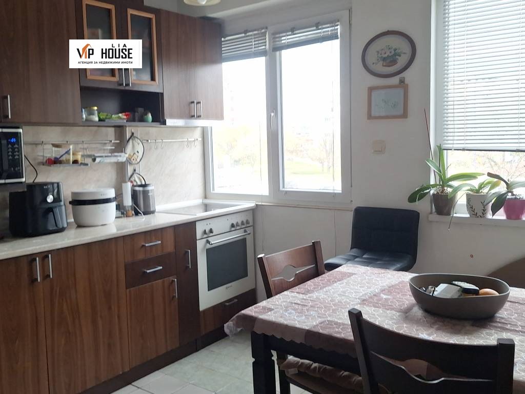 Продава 3-СТАЕН в град Пазарджик, Център