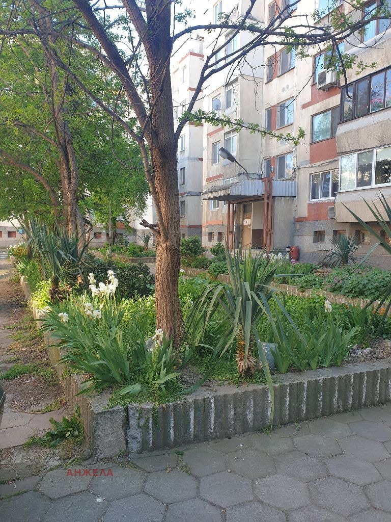 Продава МНОГОСТАЕН в град Пазарджик, Идеален център