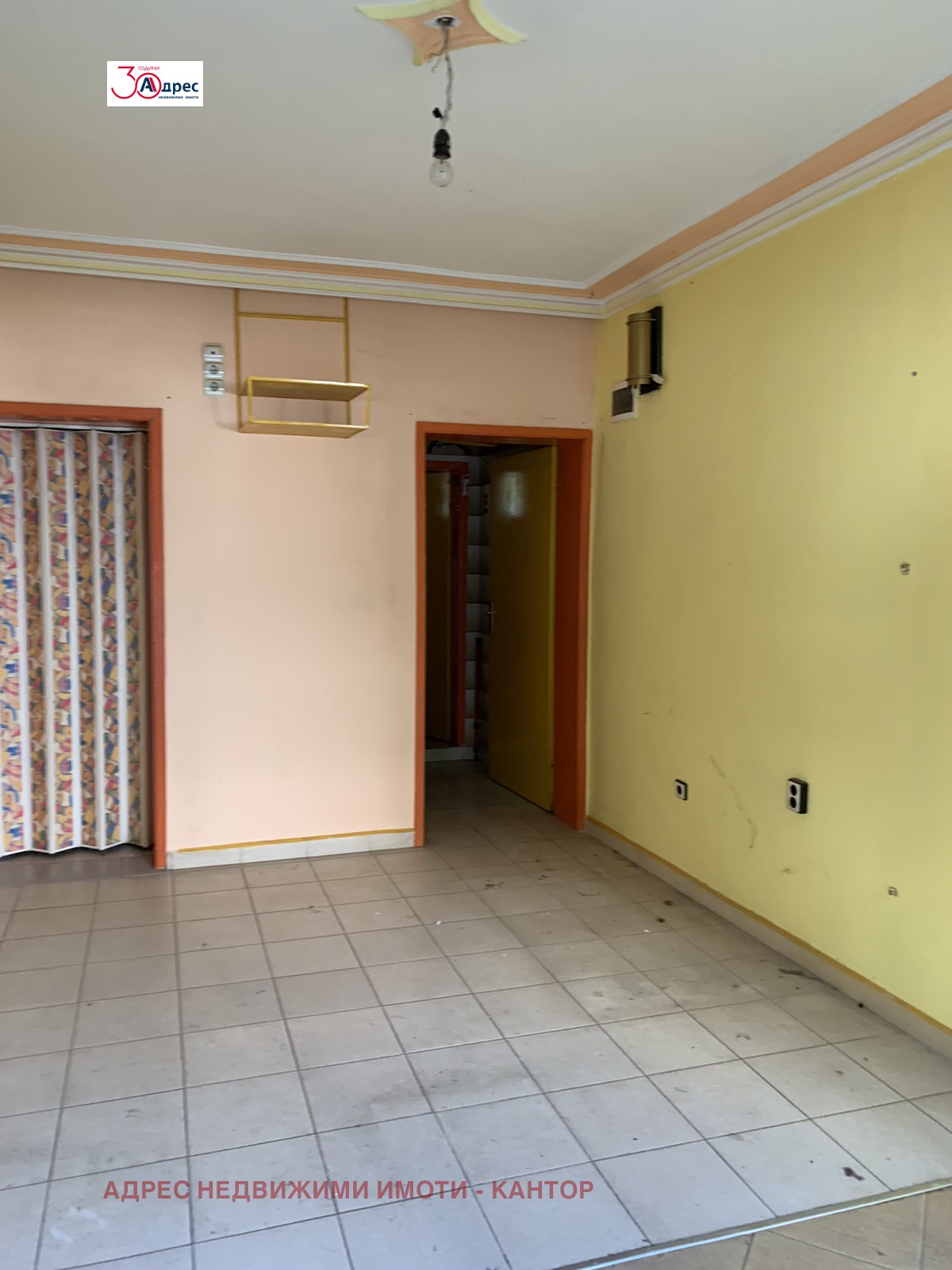 Продава АТЕЛИЕ, ТАВАН в град Пазарджик, Център