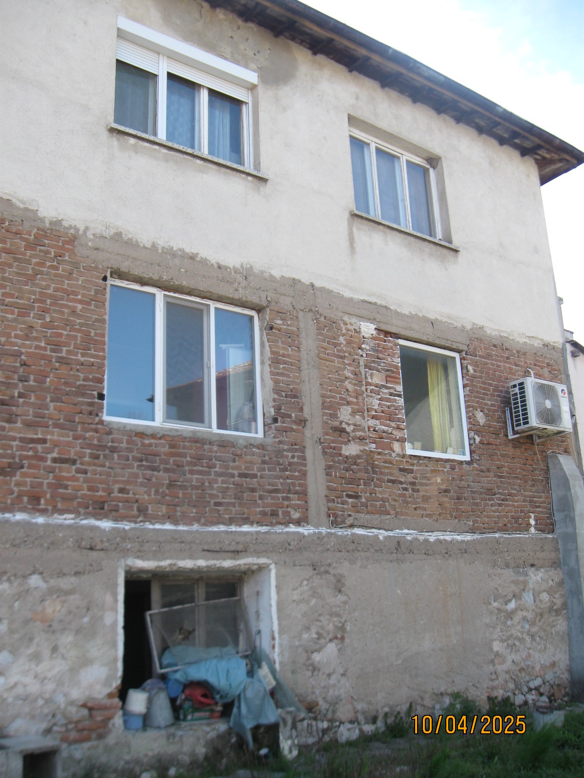 Продава ЕТАЖ ОТ КЪЩА в град Пазарджик, Център