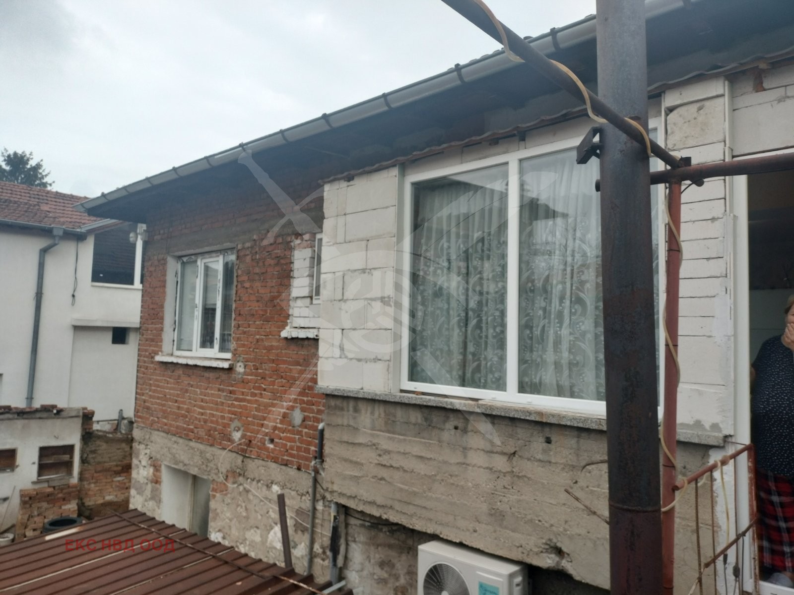 Продава ЕТАЖ ОТ КЪЩА в град Пазарджик, Център