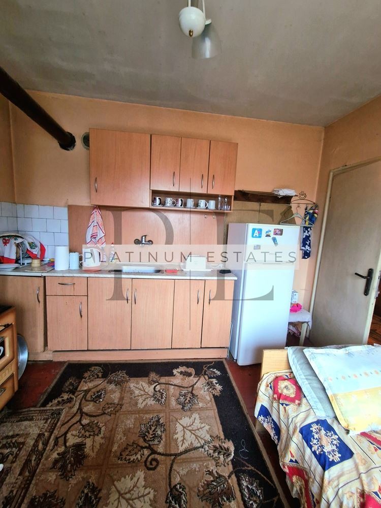 Продава КЪЩА в град Пазарджик, Център