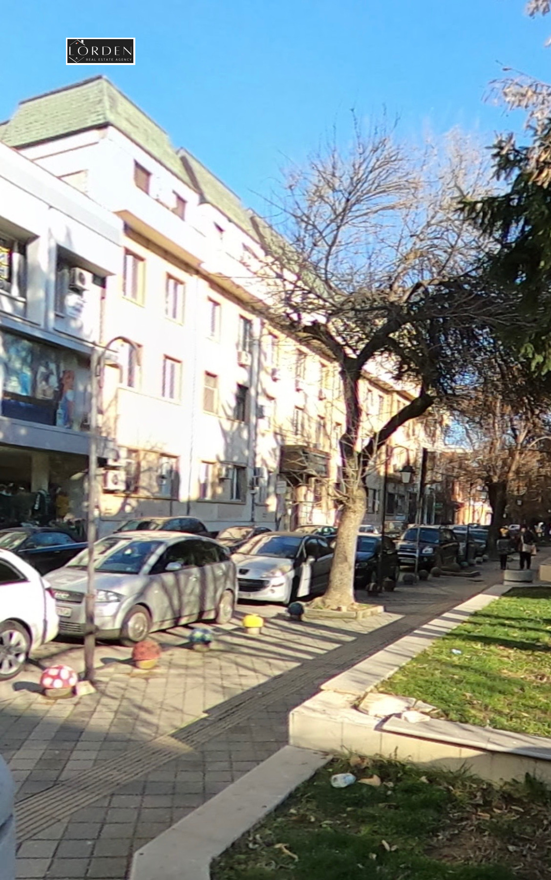 Продава МАГАЗИН в град Пазарджик, Идеален център