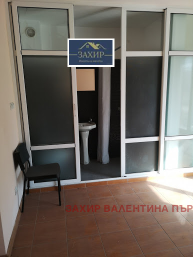 Продава ХОТЕЛ в град Пазарджик, Изток