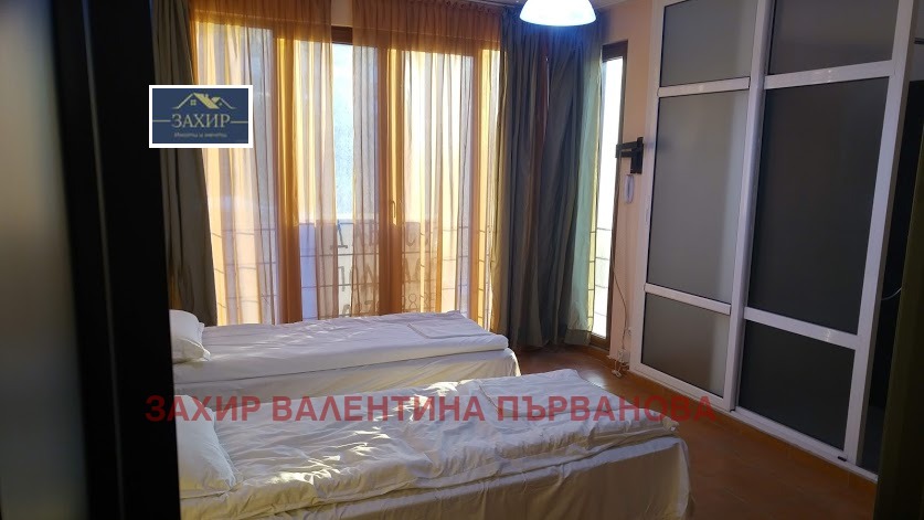 Продава ХОТЕЛ в град Пазарджик, Изток
